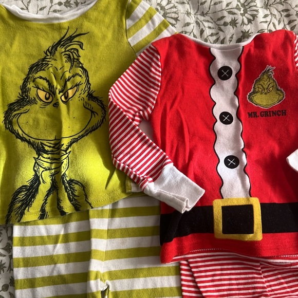 2 pairs Grinch Jammie’s 🎅🏼 - Picture 2 of 4